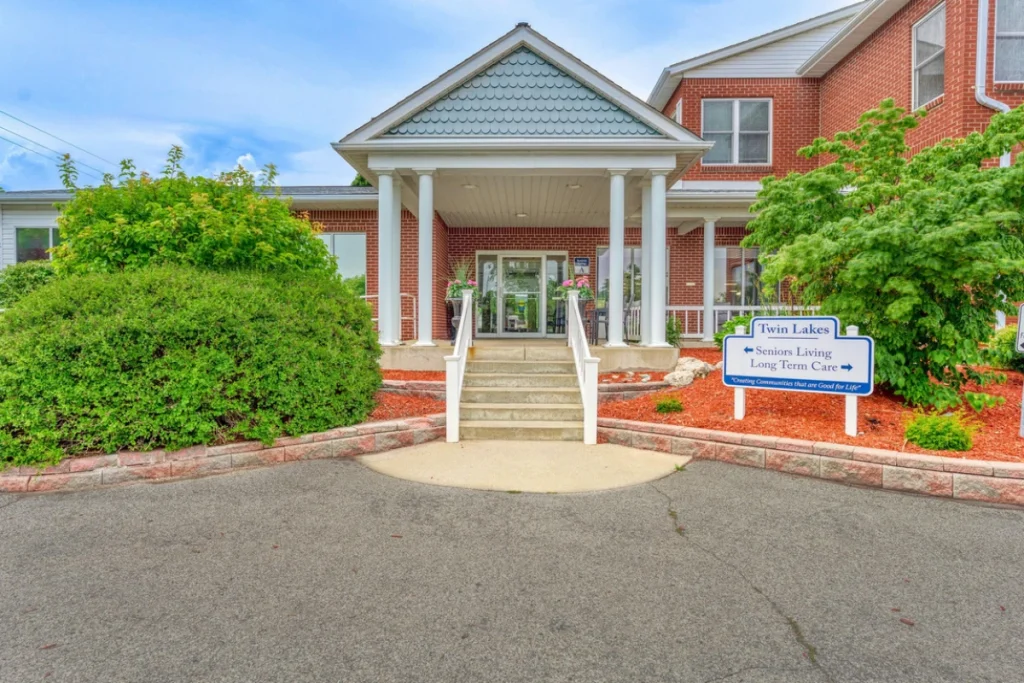 Twin Lakes Village S and R Seniors Living