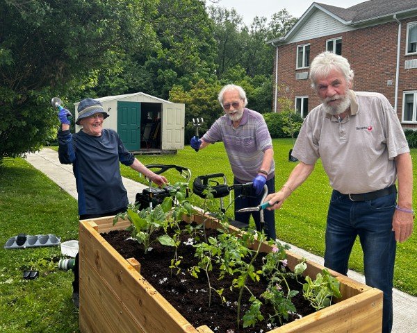 Gardening brings Lanark Village residents together